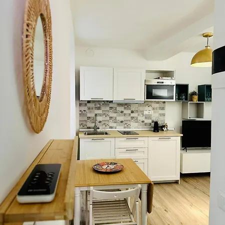 Altro Cuore Di Lerici, & Charming