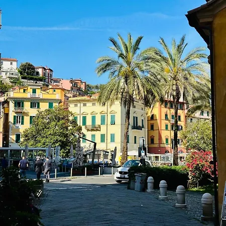 Altro Cuore Di Lerici, & Charming Леричи