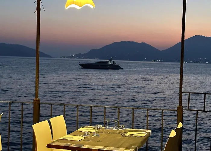 Altro Cuore Di Lerici, & Charming *