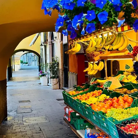Altro Cuore Di Lerici, & Charming